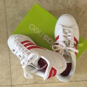 ADIDAS NEO WHITE SNEAKERS/ RED STRIPES